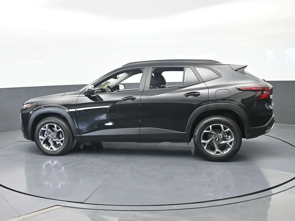 Used 2025 Mosaic Black Metallic Chevrolet LT image 2