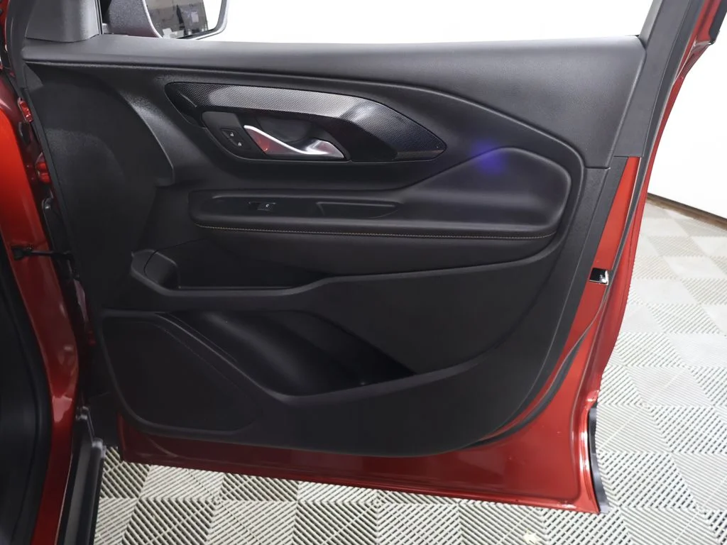 Used 2023 Volcanic Red GMC AT4 image 23