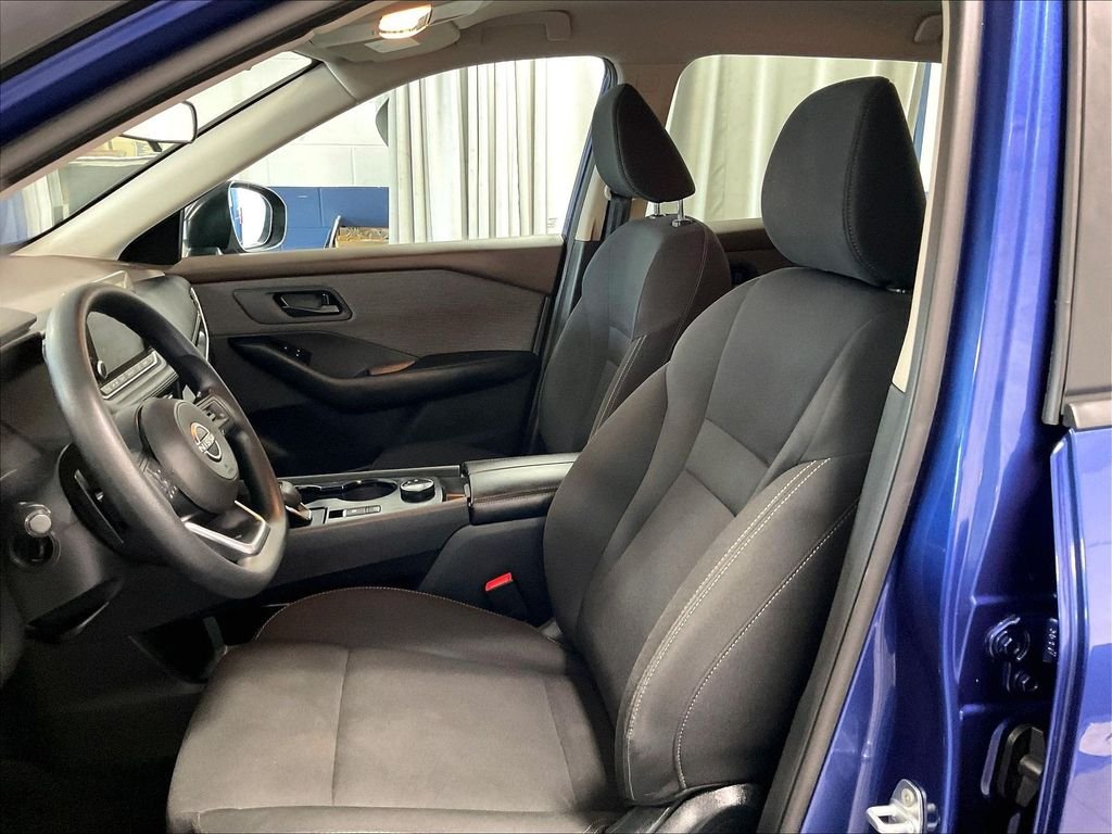 Used 2023 Blue Nissan S image 10