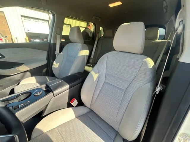 Used 2023 White Nissan SV image 20