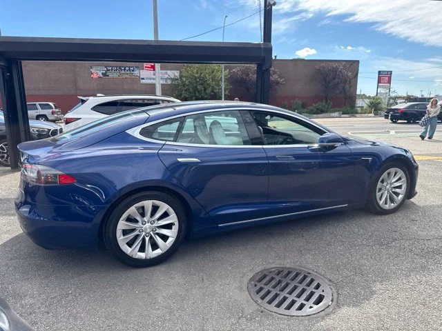 Used 2020 Blue Tesla Long Range image 8