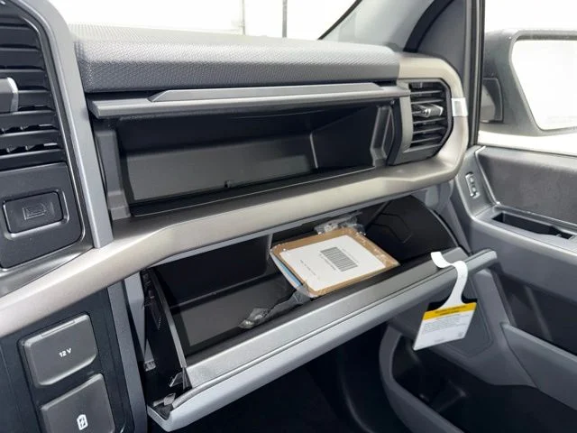 New 2026 Oxford White Ford XLT image 27
