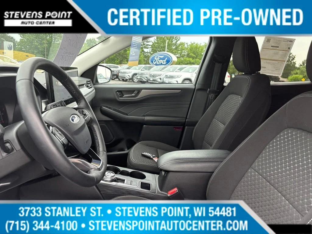 Used 2023 Agate Black Metallic Ford Active image 13