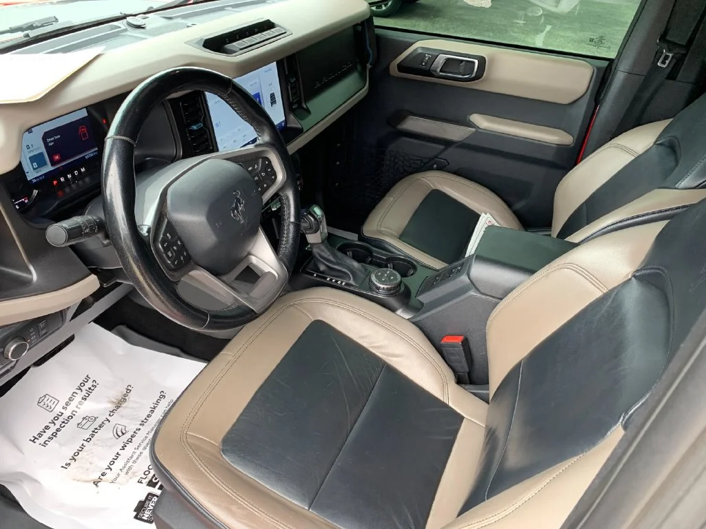 Used 2021 Red Ford Wildtrak image 11
