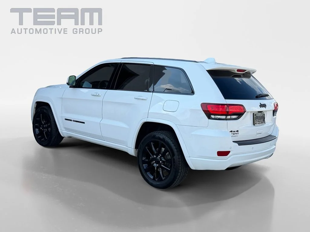 Used 2020 White Jeep Altitude image 5
