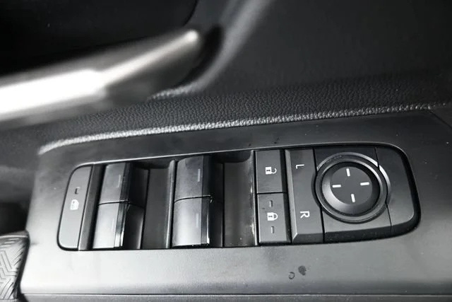 Used 2025 Underground Toyota SR5 image 12