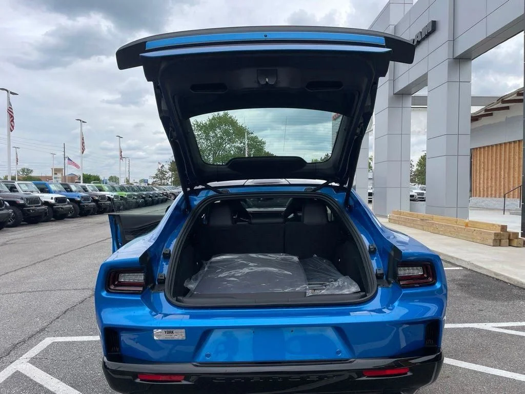 New 2026 Bludicrous Exterior Paint Dodge R/T Plus image 32