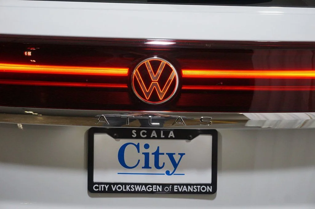 2025 Volkswagen Atlas Cross Sport SE w/Tech - Photo 36