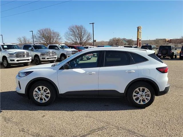 Used 2025 Oxford White Ford Active Front-Wheel Drive image 2