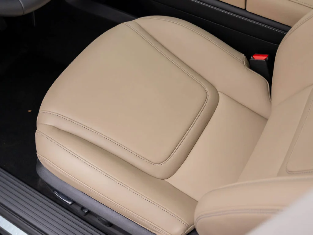 Certified Used 2026 Black INFINITI PURE image 15