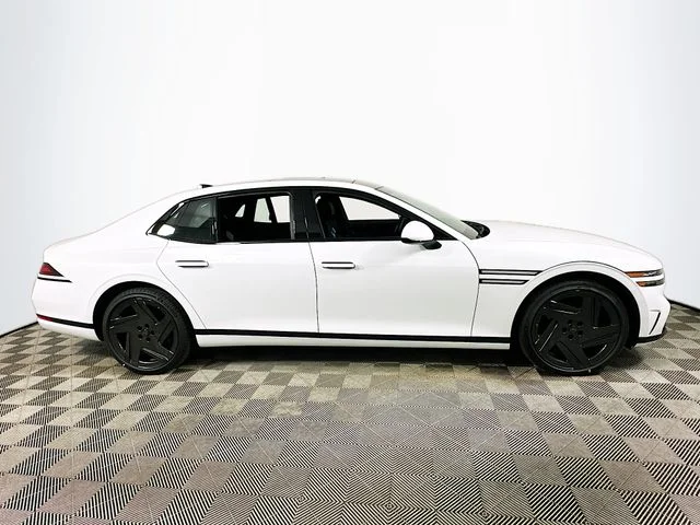 New 2026 White Genesis 3.5T e-SC image 3