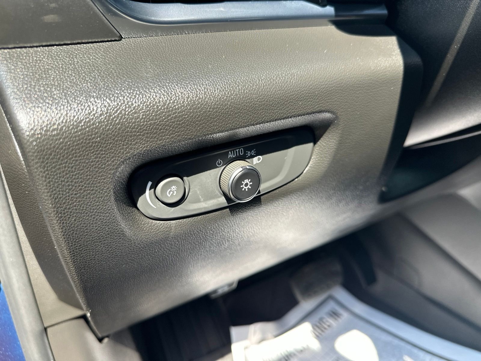 Used 2023 Blue Chevrolet LT image 14