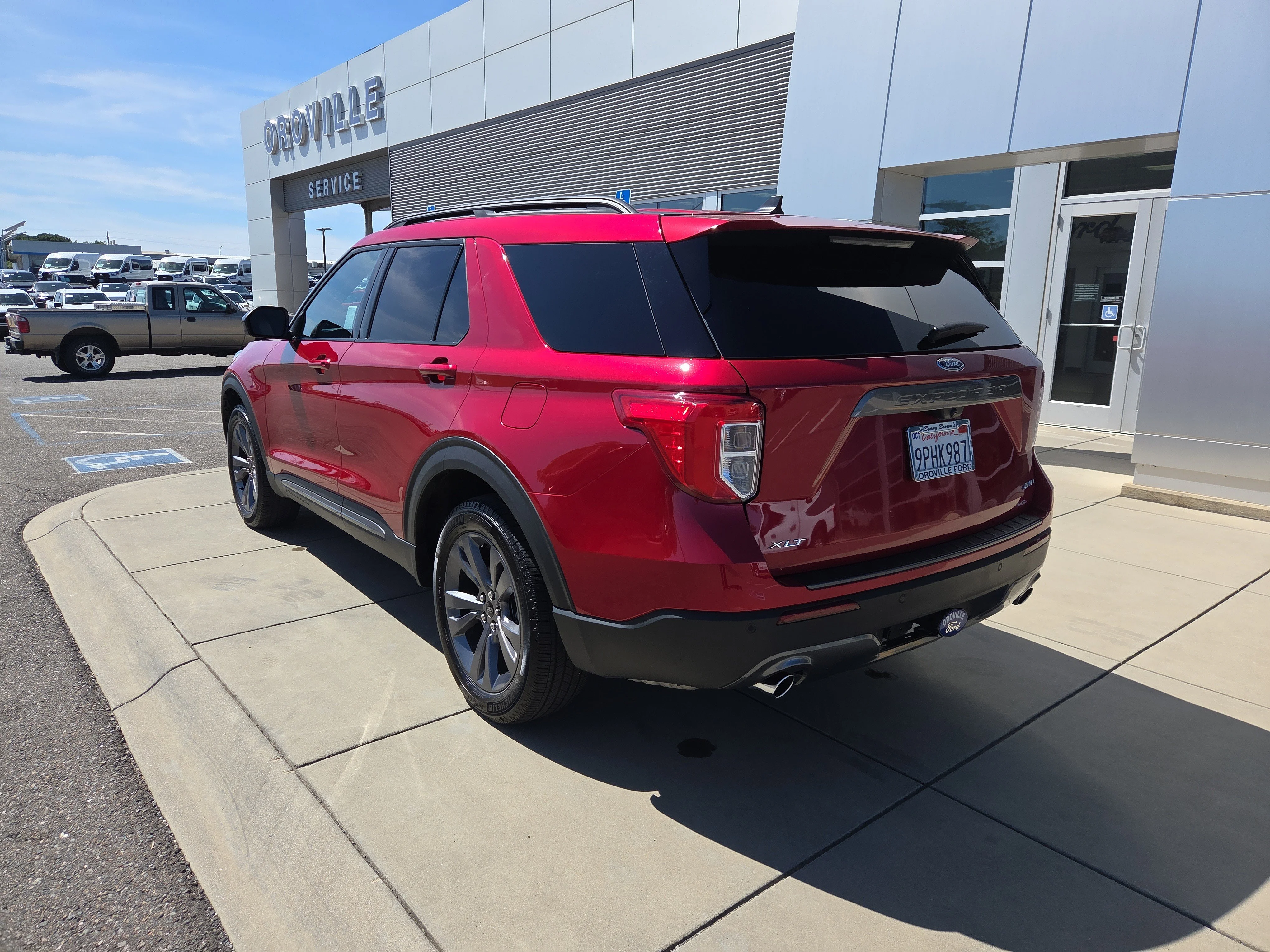 Used 2024 Rapid Red Metallic Tinted Clearcoat Ford XLT image 3