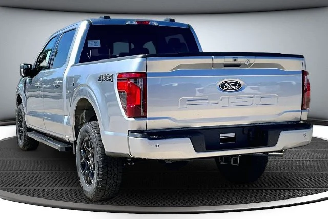 New 2026 Iconic Silver Metallic Ford XLT image 3