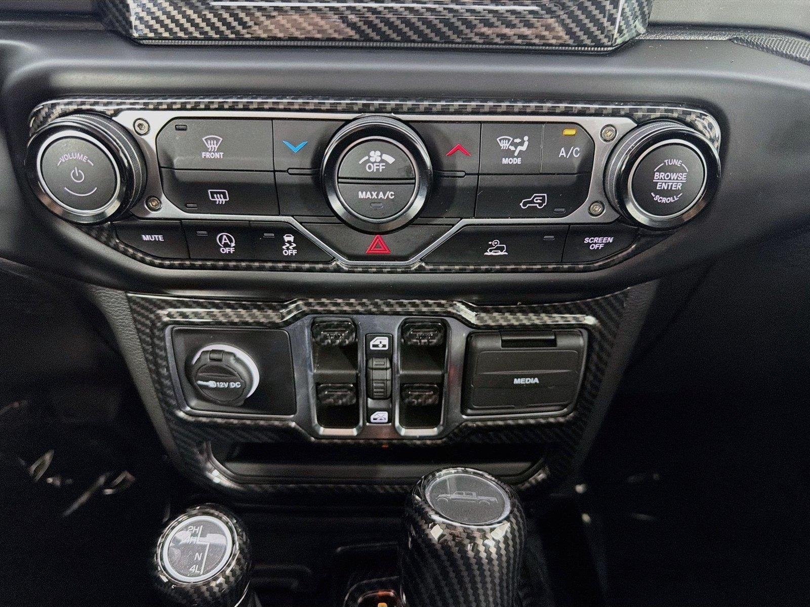 Used 2022 Black Clearcoat Jeep Sport S image 16