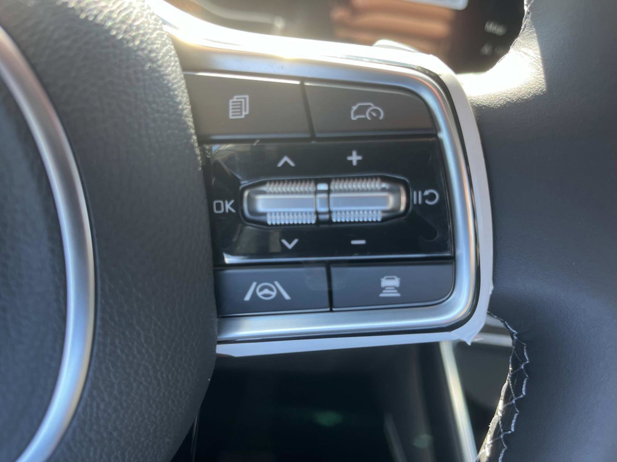 New 2026 Ivory Silver Kia EX image 30