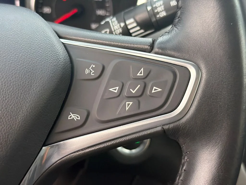 Used 2022 Gray Chevrolet LT image 26