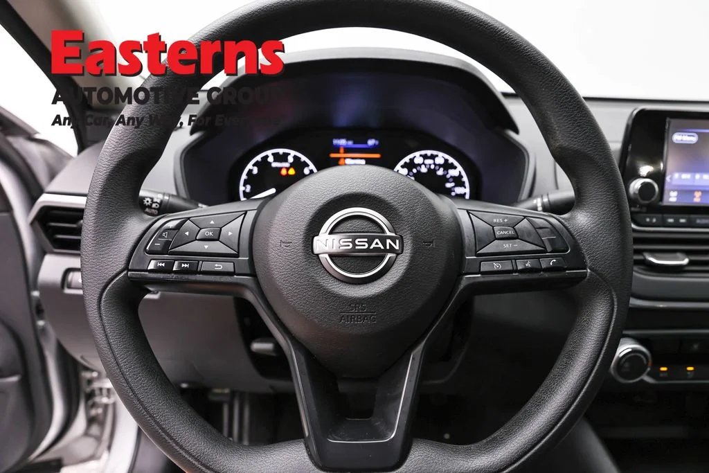 Used 2023 Silver Nissan 2.5 S image 10
