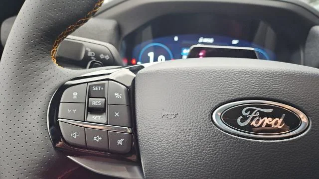 New 2026 Space White Metallic Ford Tremor AWD image 30