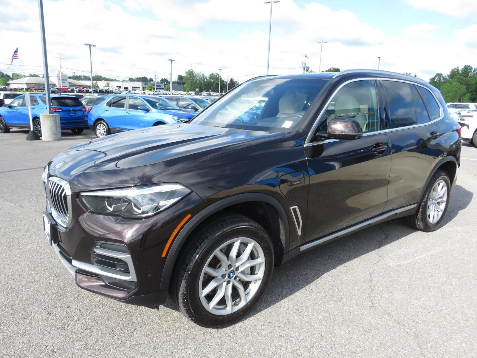 Used 2022 Sparkling Brown M BMW xDrive45e image 13