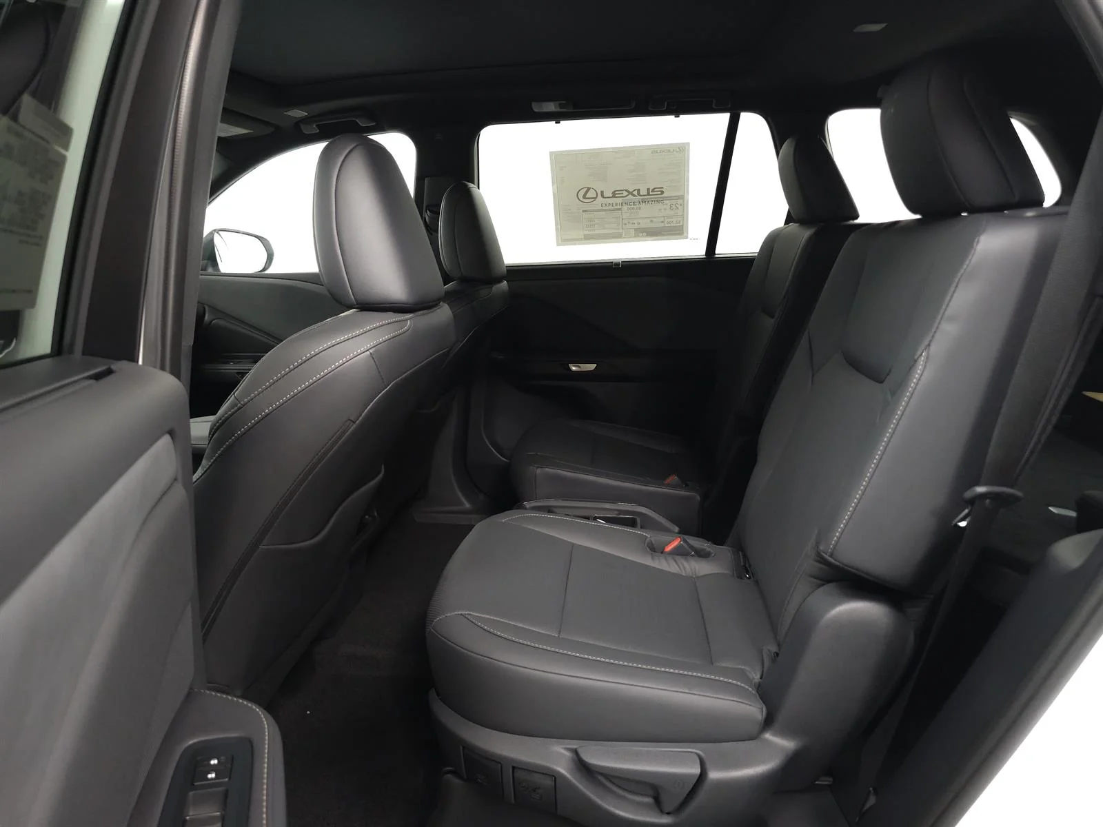 New 2026 Wind Chill Pearl (089) Lexus Premium image 7