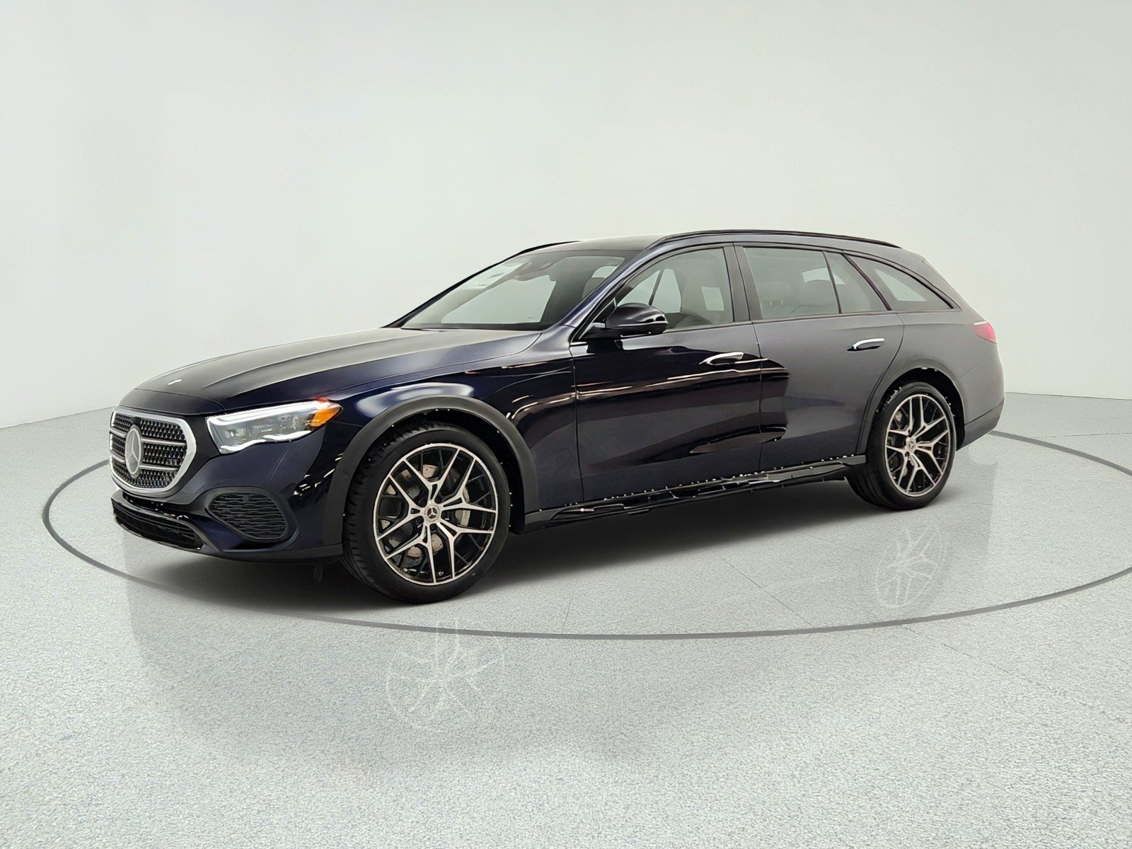 2026 Mercedes-Benz E-Class E450 4MATIC All-Terrain's photo