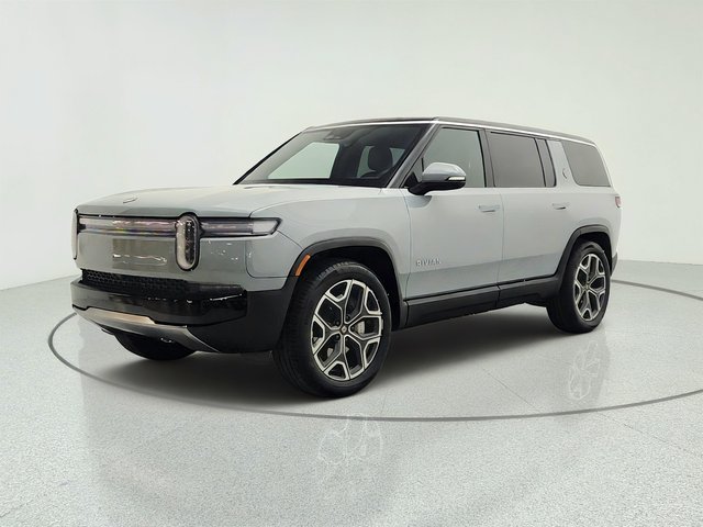 2025 Rivian R1S Adventure