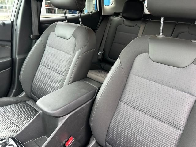 Used 2025 Summit White Chevrolet LT image 10