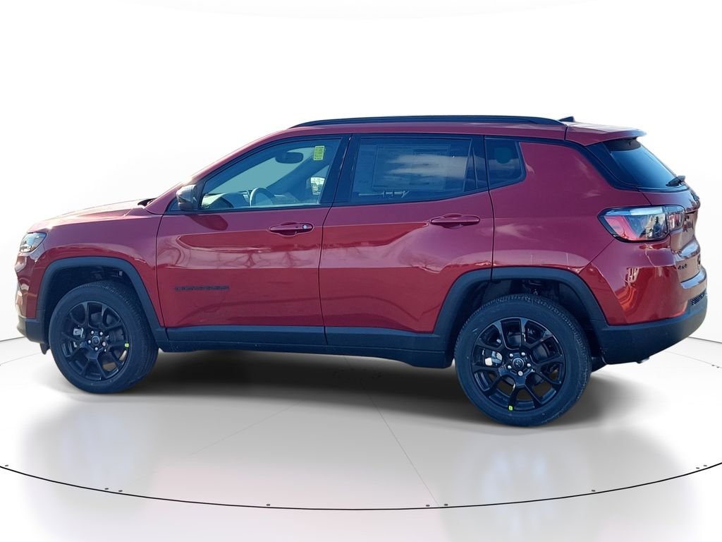 New 2026 Red Hot Pearlcoat Jeep Latitude image 3