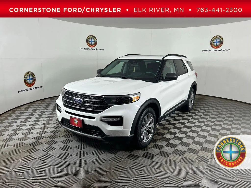 2023 Ford Explorer XLT 4WD's photo