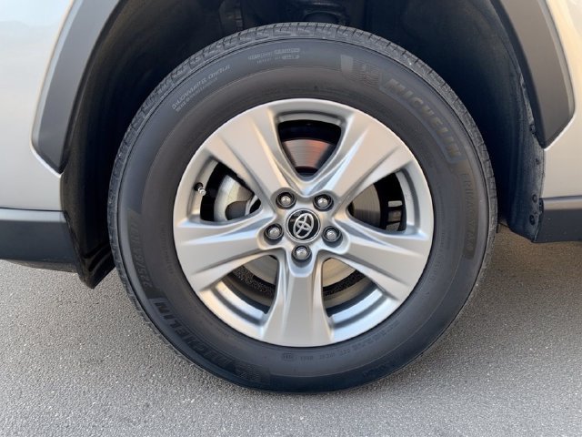 Used 2023 Silver Toyota XLE image 11