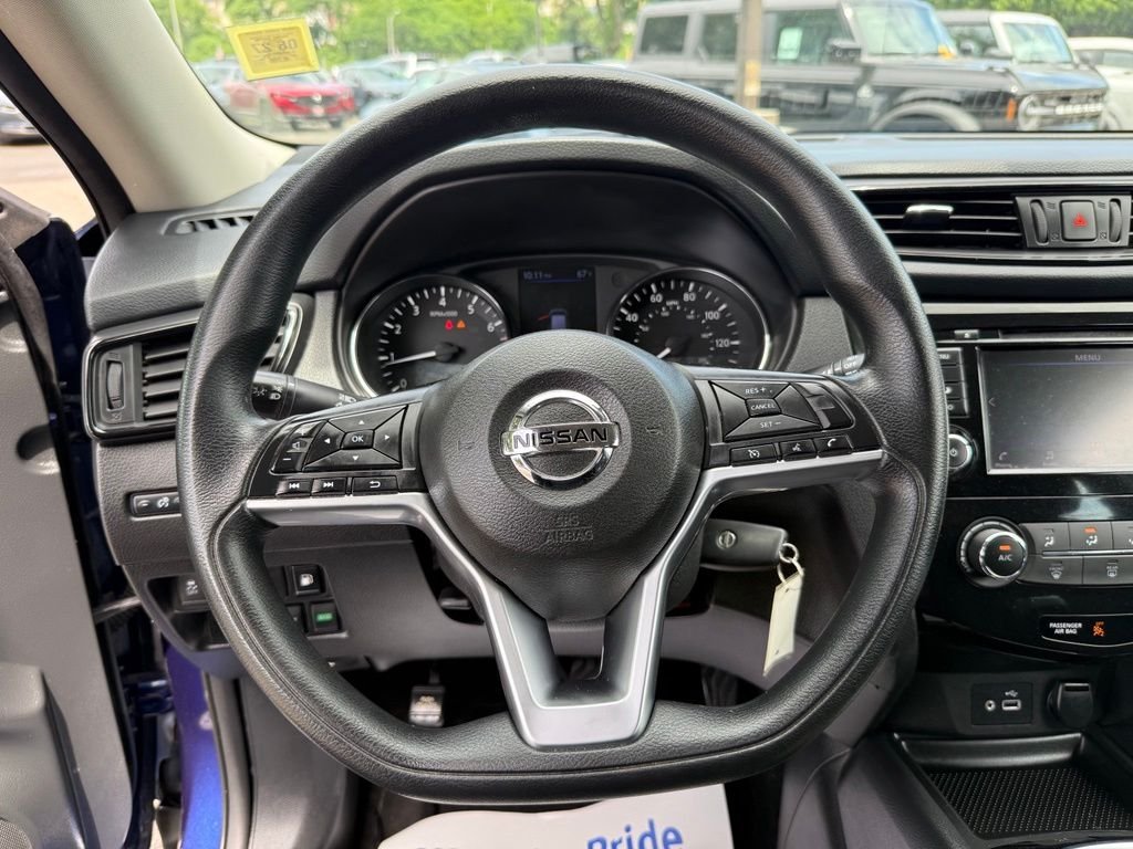 Used 2018 Blue Nissan S image 12