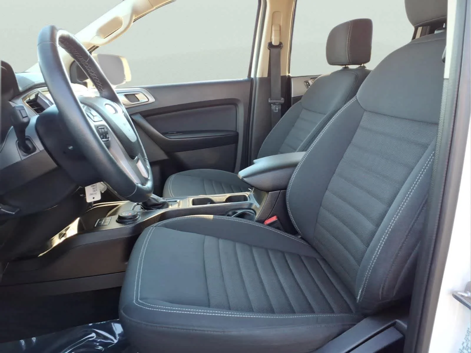 Used 2023 Oxford White Ford XLT image 16