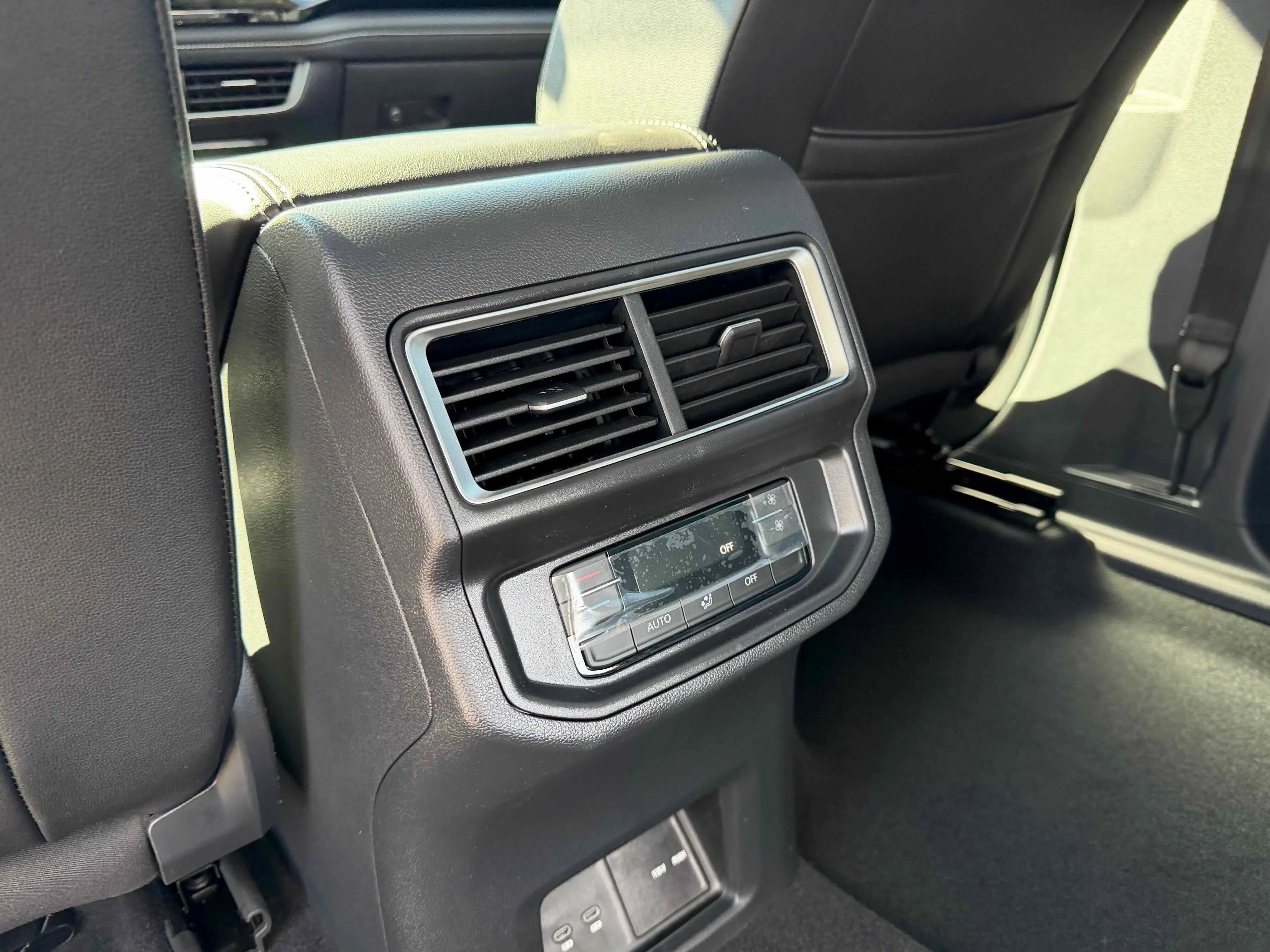 New 2026 Opal White Volkswagen 2.0T SE w/Technology image 28