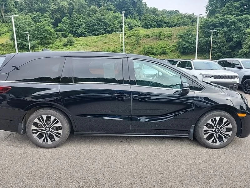 Used 2025 Black Honda Elite image 9
