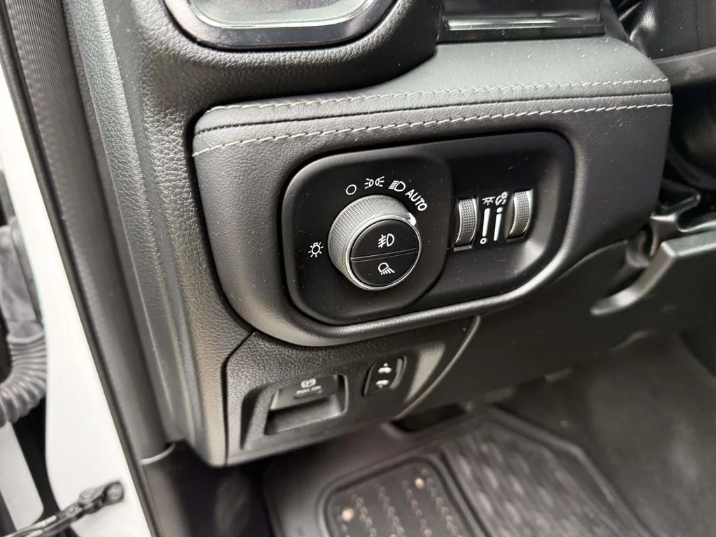 Used 2023 White Ram Limited image 30