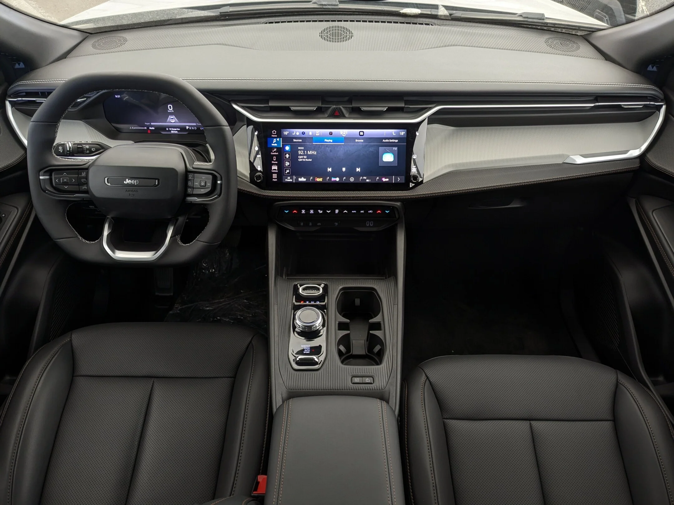New 2026 Grey Jeep Limited - - Hybrid - Dual-Pane Pano Sunroof - Capri Leatherette - Power Liftgate & More! image 25