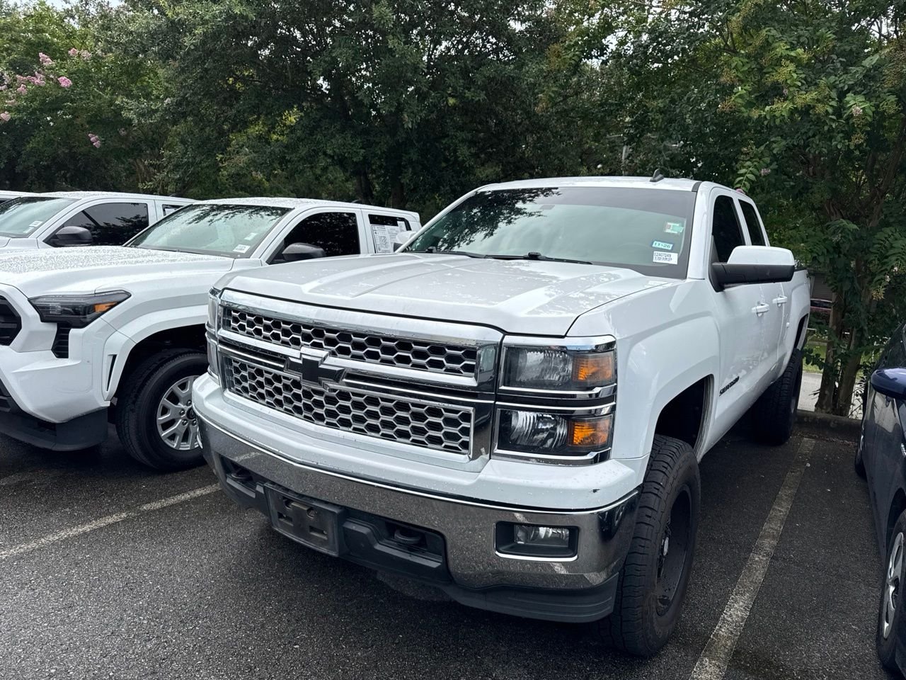 Used 2014 White Chevrolet LT image 1