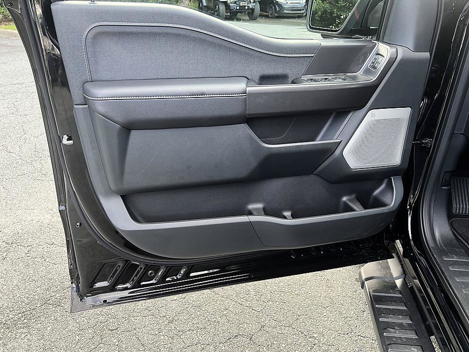New 2026 Agate Black Metallic Ford Lariat® image 9