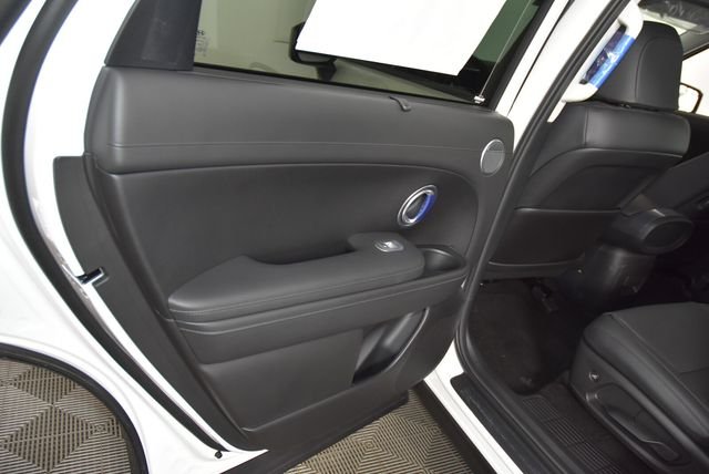 New 2026 White Hyundai SEL 7P image 28