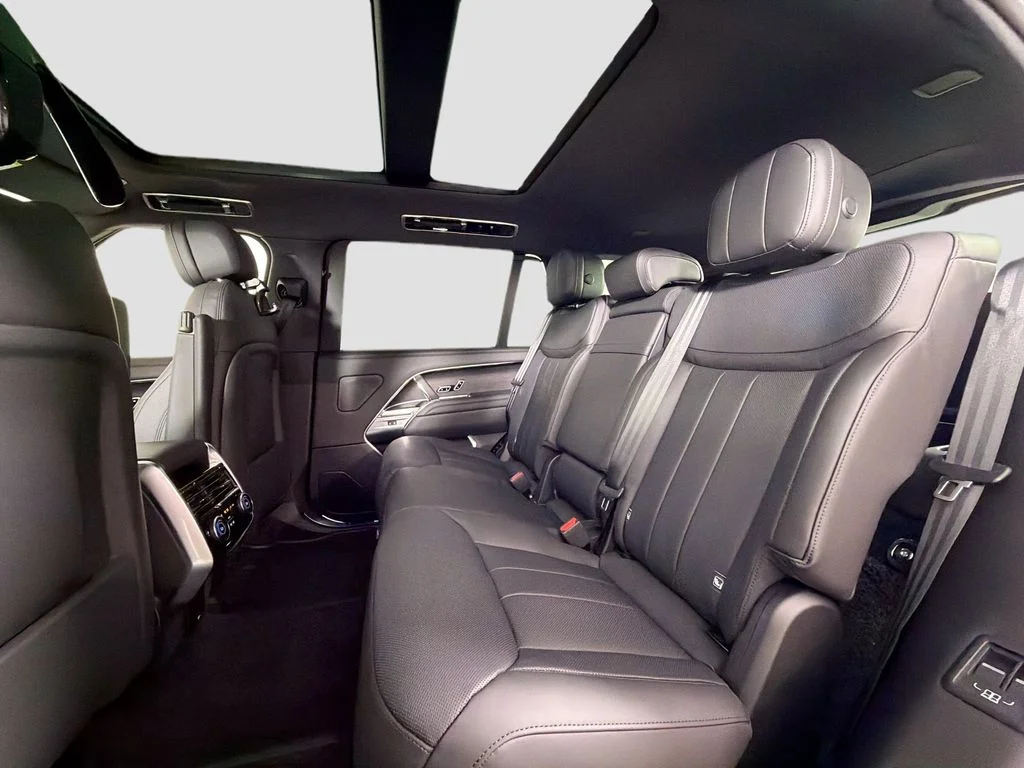 New 2026 Santorini Black Land Rover SE 7 Seats image 26
