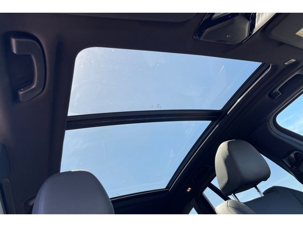 Used 2021 Alpine White BMW M40i image 21