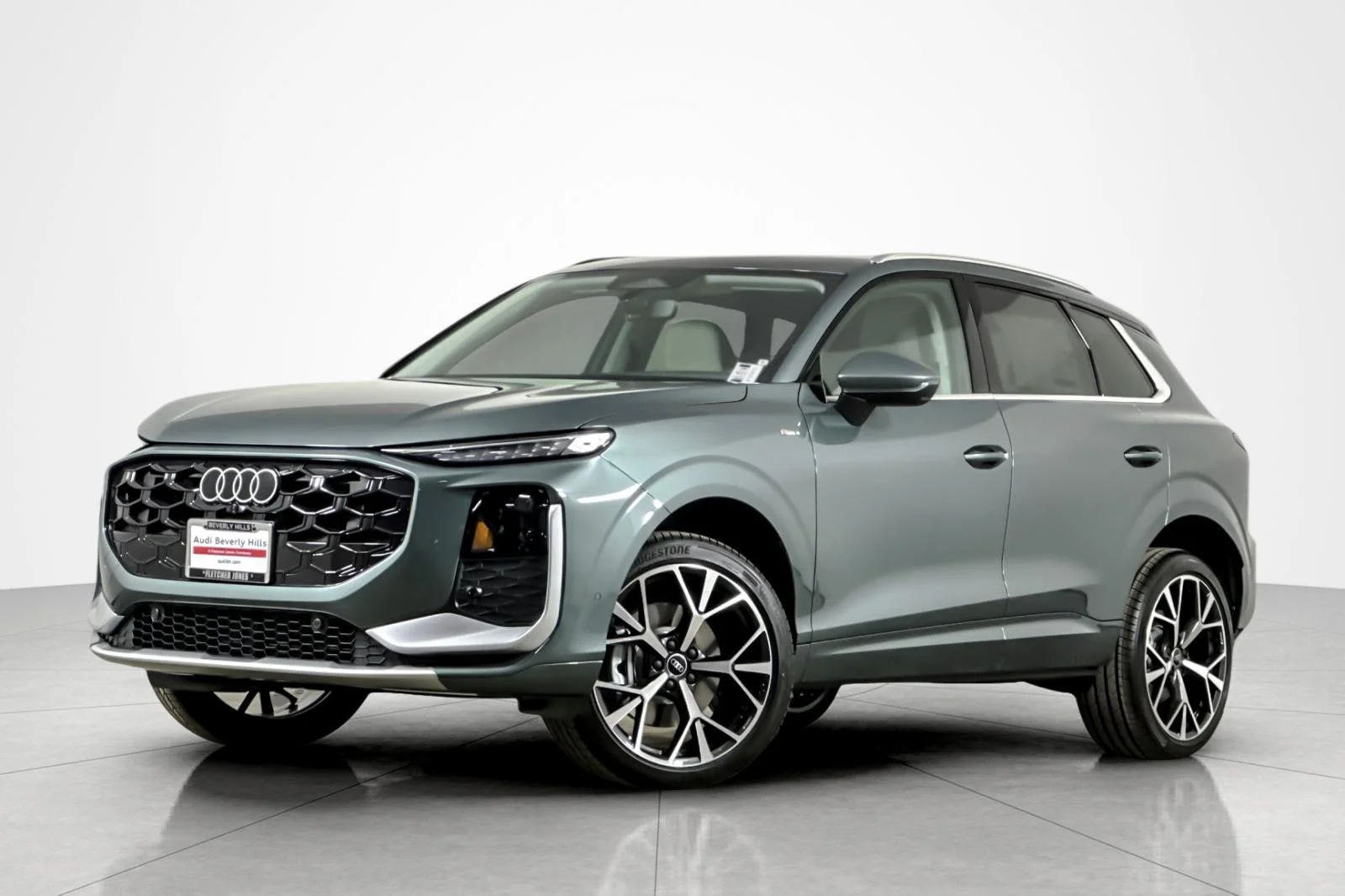 2026 Audi Q3 S line quattro's photo
