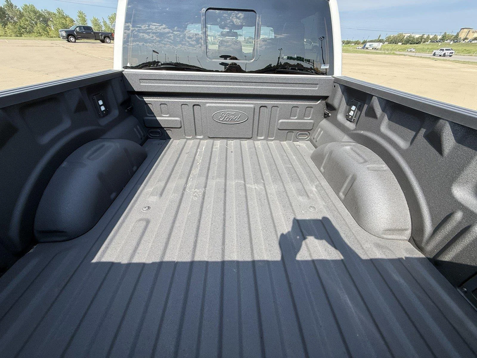 Used 2025 Star White Ford Platinum image 10