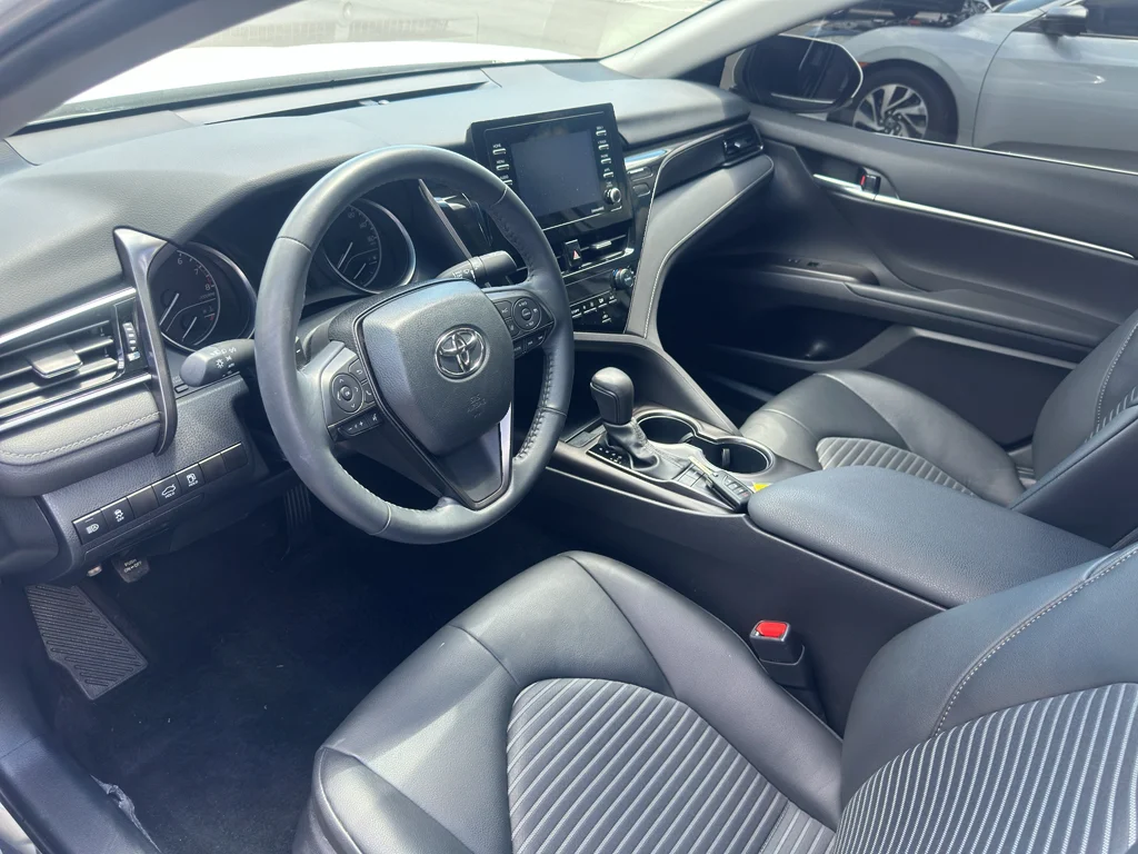 Used 2024 Ice Cap Toyota SE image 10