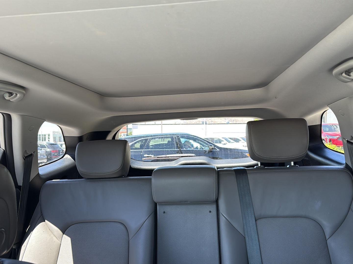 Used 2015 Iron Frost Hyundai GLS image 23