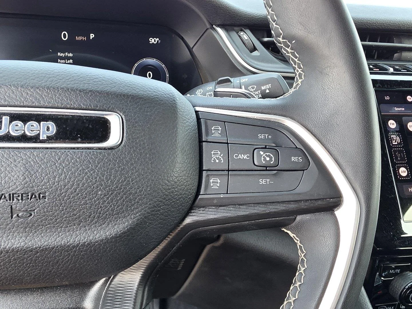 Used 2024 Diamond Black Crystal Pearlcoat Jeep Laredo image 12