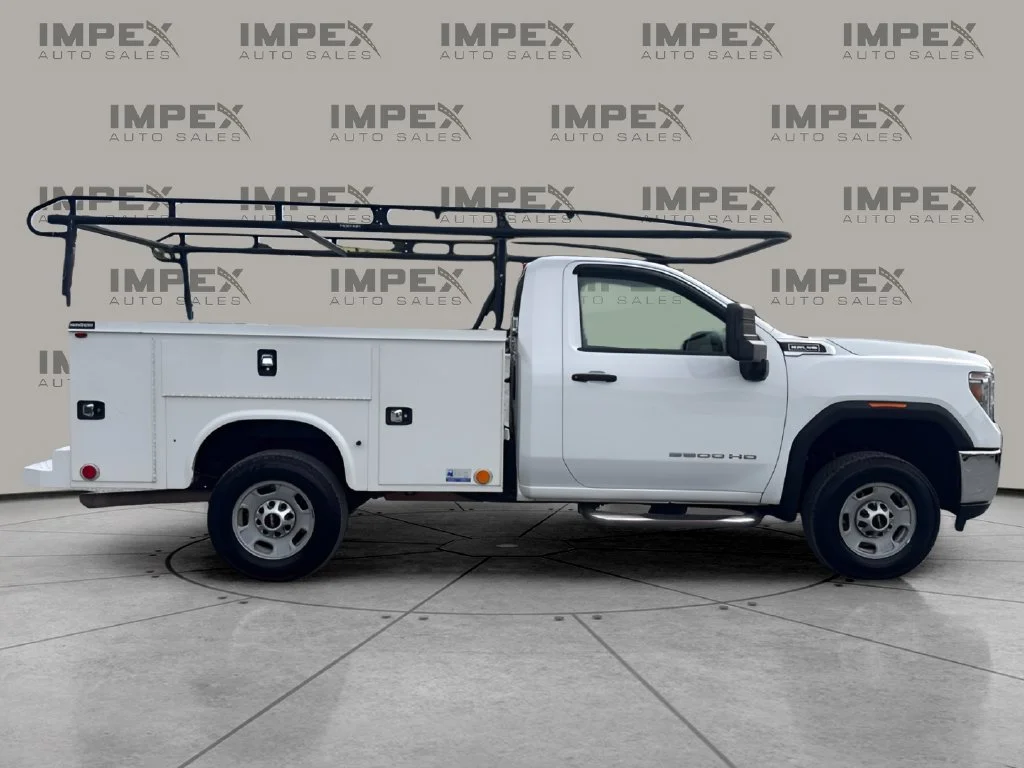 Used 2020 White GMC Base image 7
