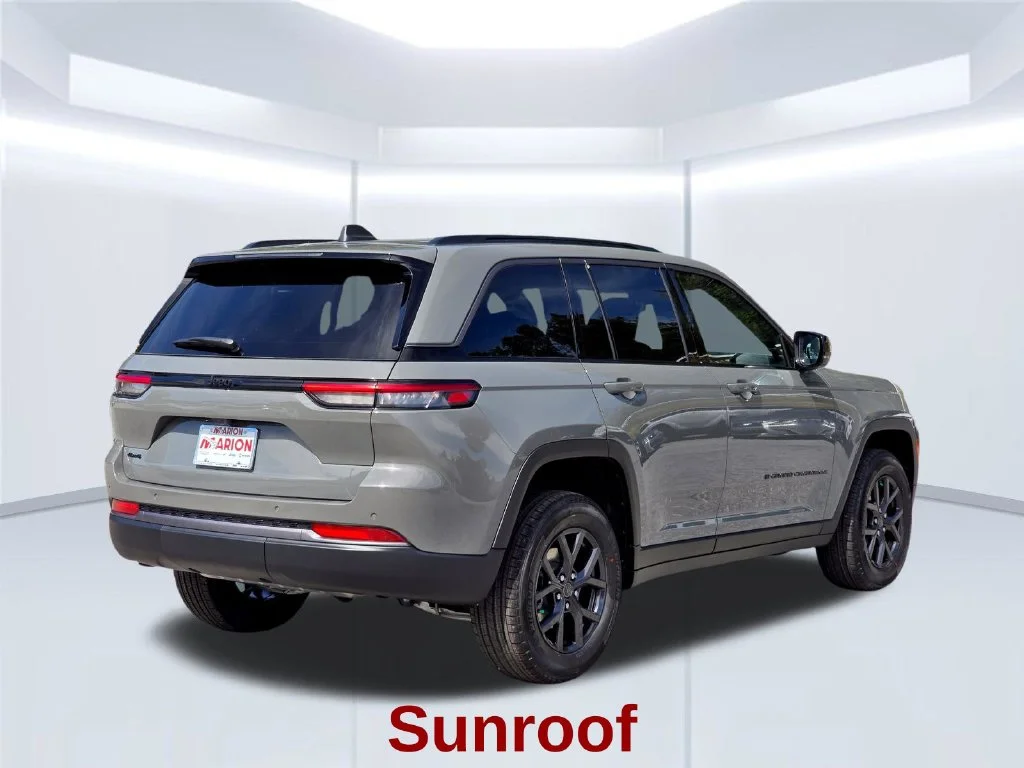 New 2027 Gray Jeep Laredo Altitude image 20