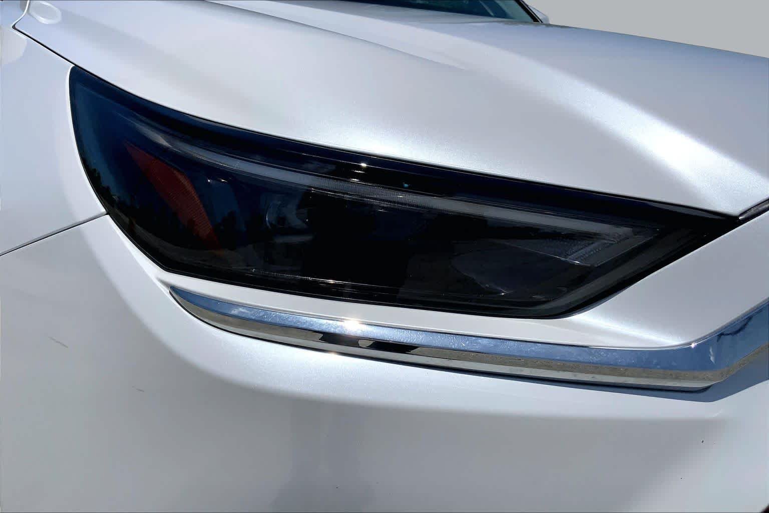 Certified Used 2026 Wind Chill Pearl Toyota Platinum image 27